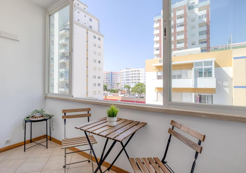 Sea-Front 1' Min! - Apartment With Ac & Wifi Quarteira Esterno foto